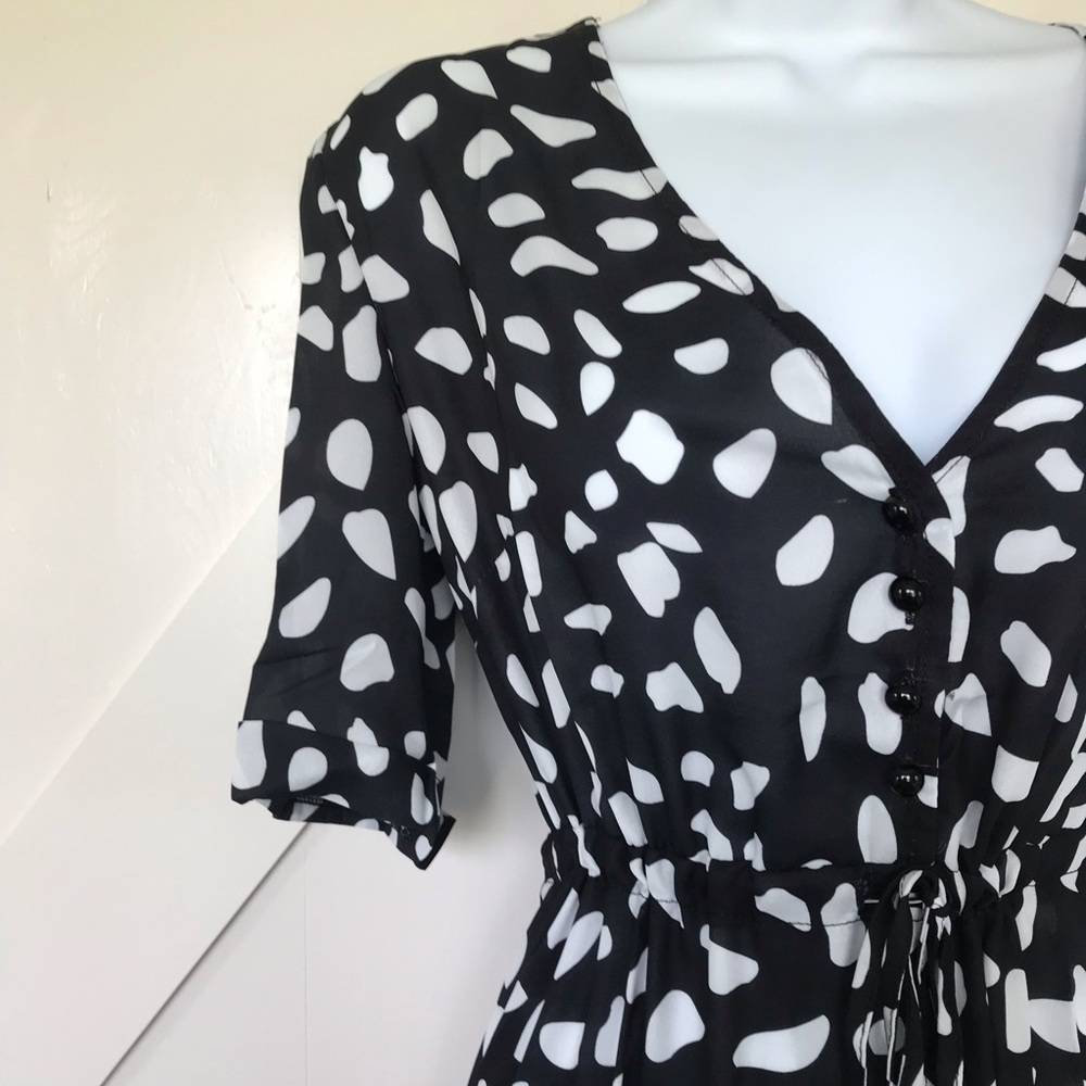 NWOT Black Casual printed button down dress - Picture 3 of 4